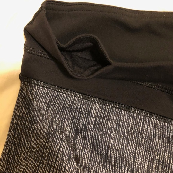 Lululemon leggings - size 6 - Picture 5 of 5
